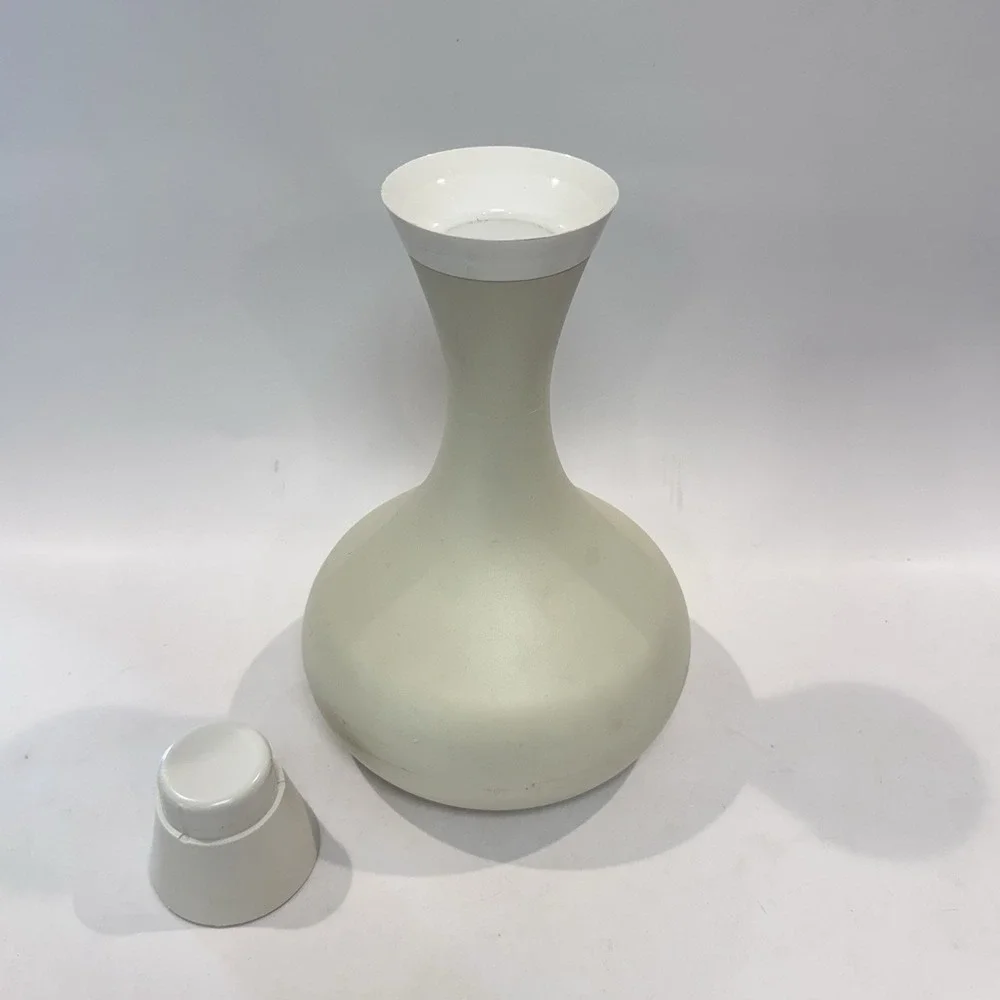 Vintage Therm Ware by‎ David Douglas Genie Bottle Caraffe w Lid White Ivory USA